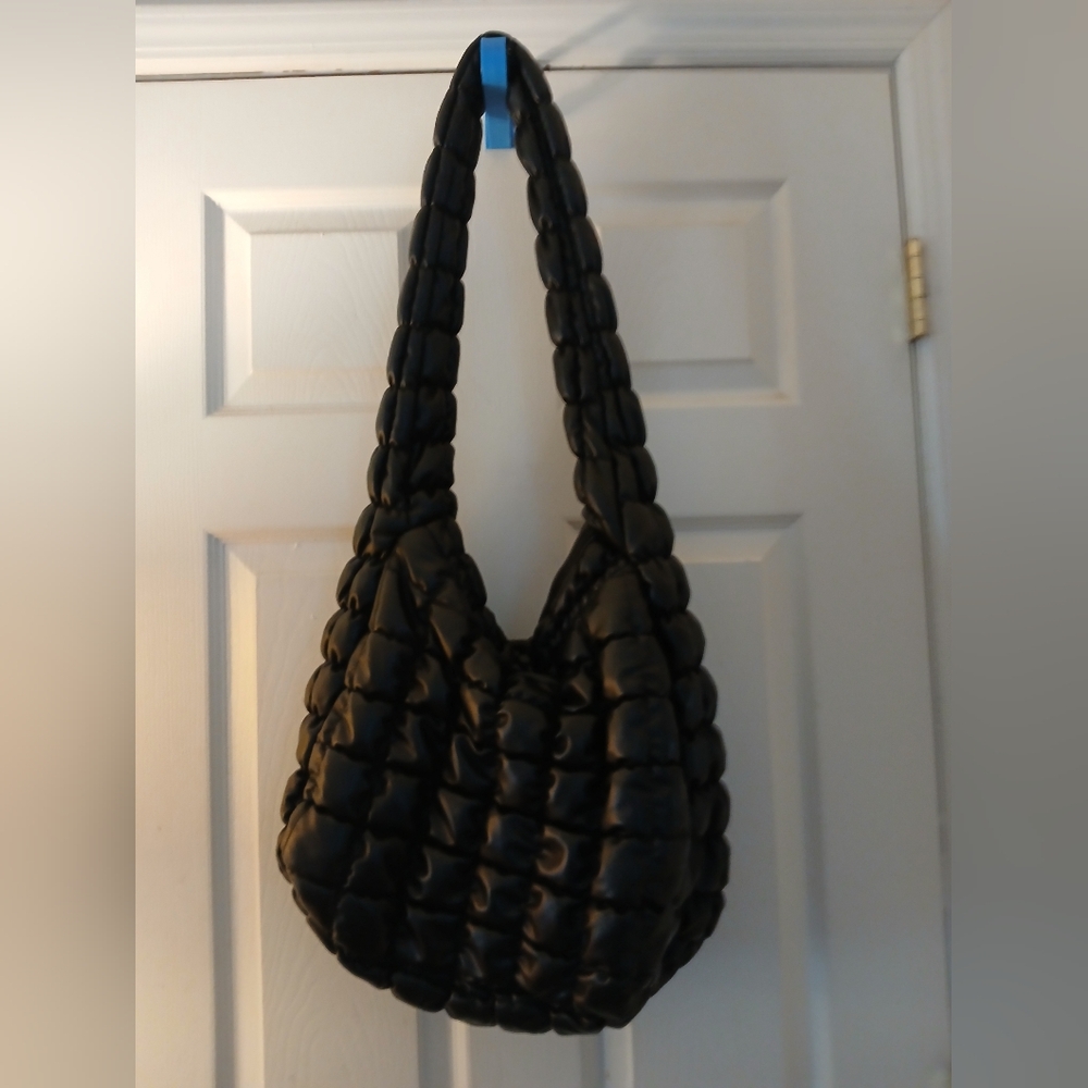 Pre-Loved Forever 21 Puffer Hobo Bag